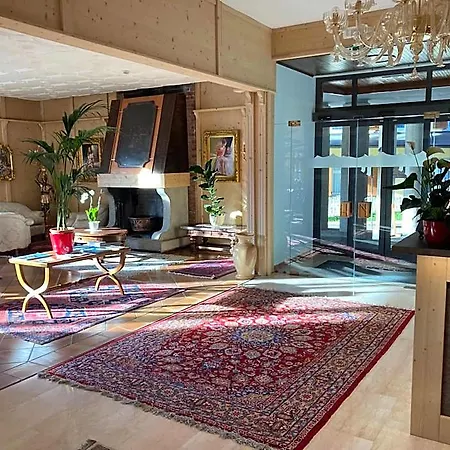 Nevada Hotel